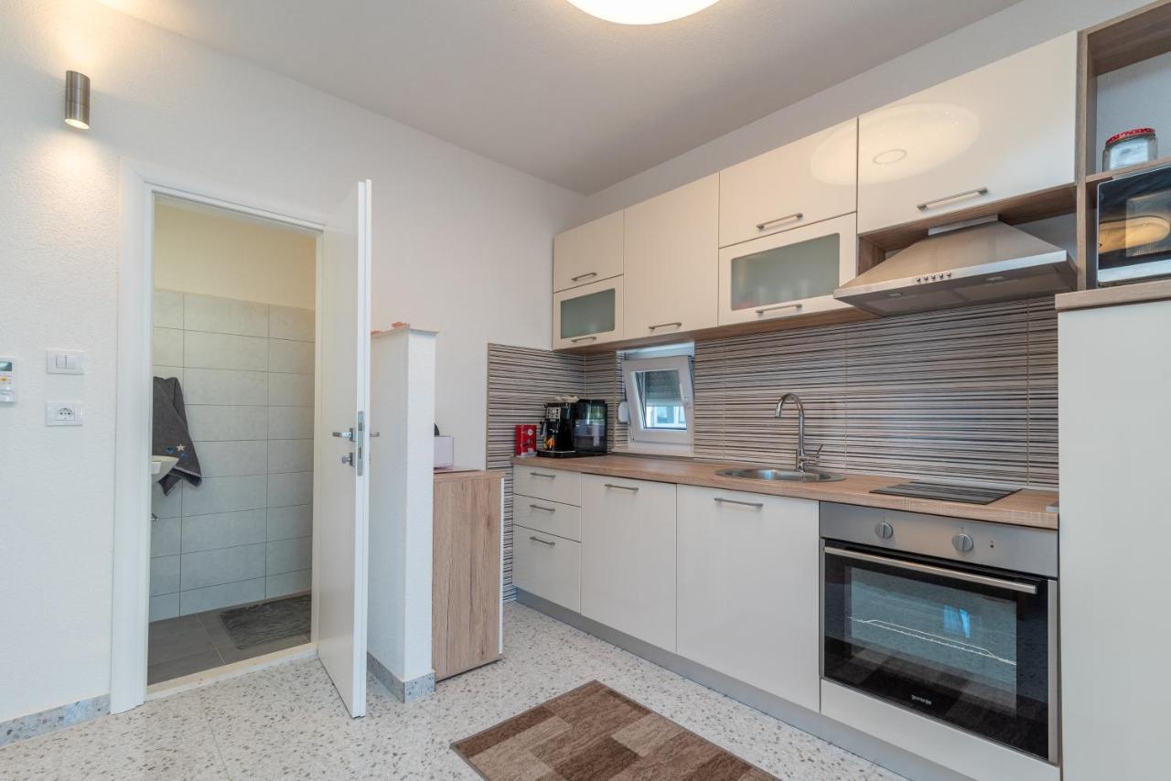 Apartment Gagula With Jacuzzi Trogir Exterior foto